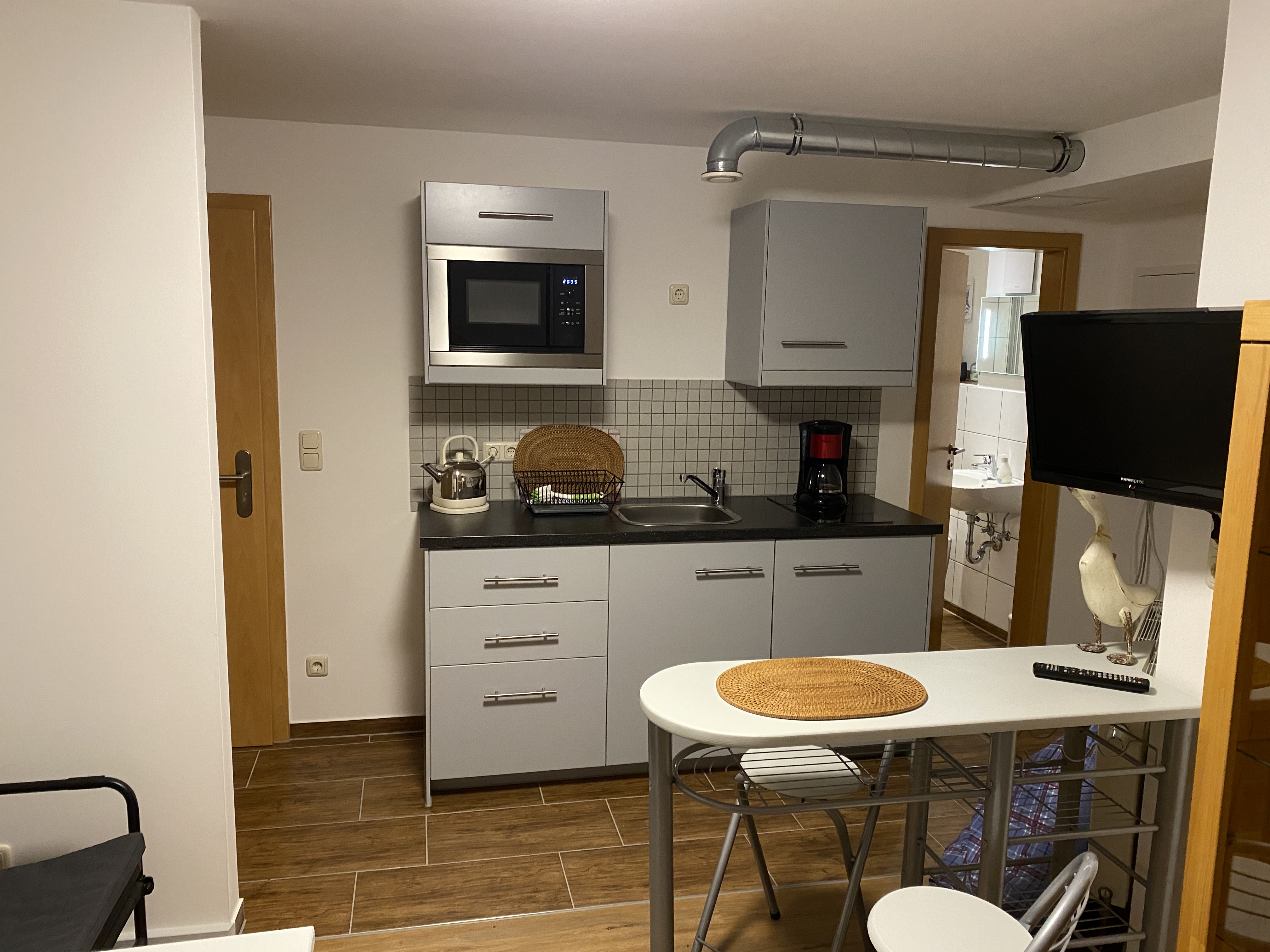 Ferienwohnung 1 Bad Kösen – Küche und Essbereich